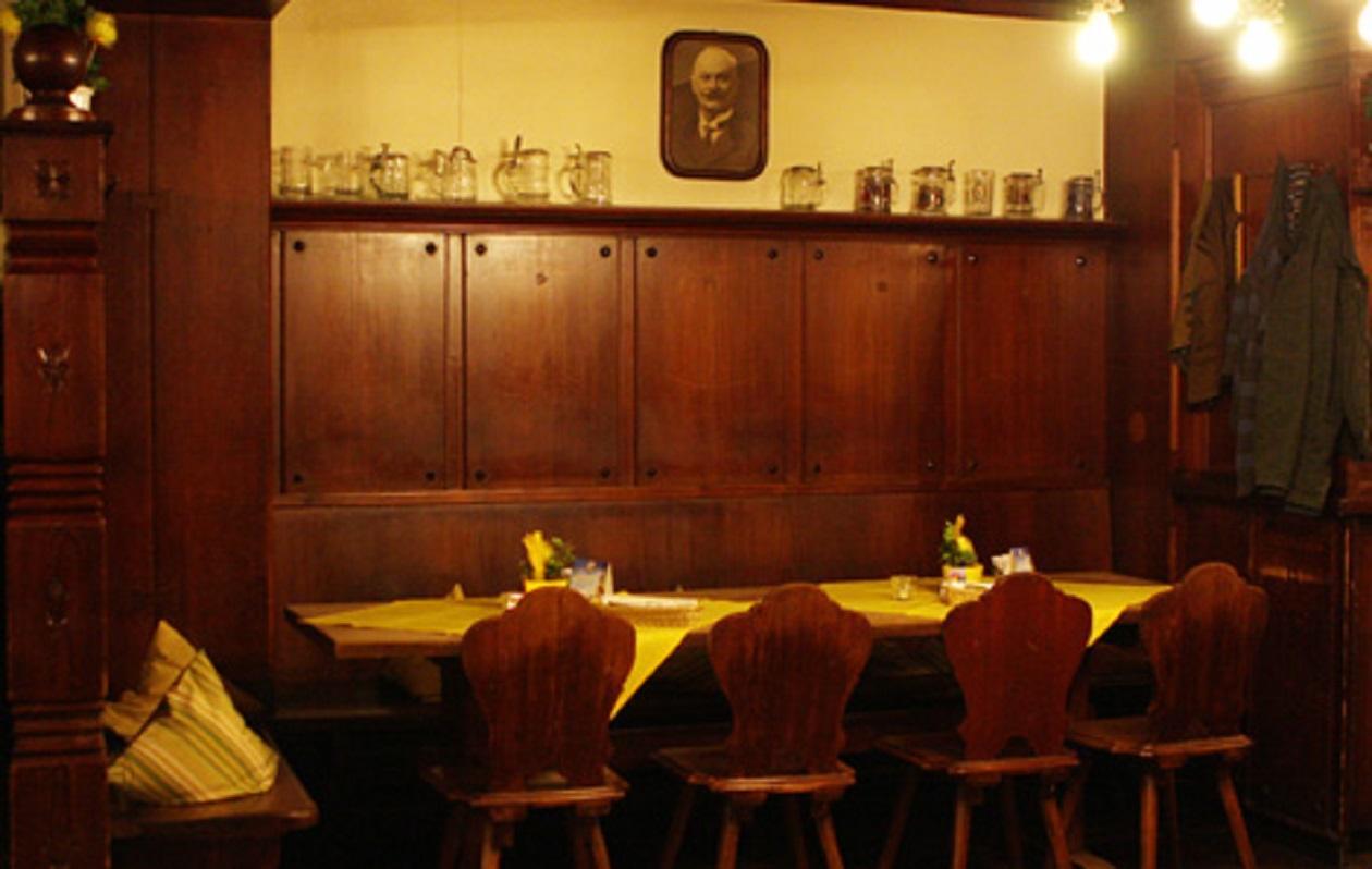 Traditionsgasthof Gruener Baum 바트 슈타펠슈타인 외부 사진