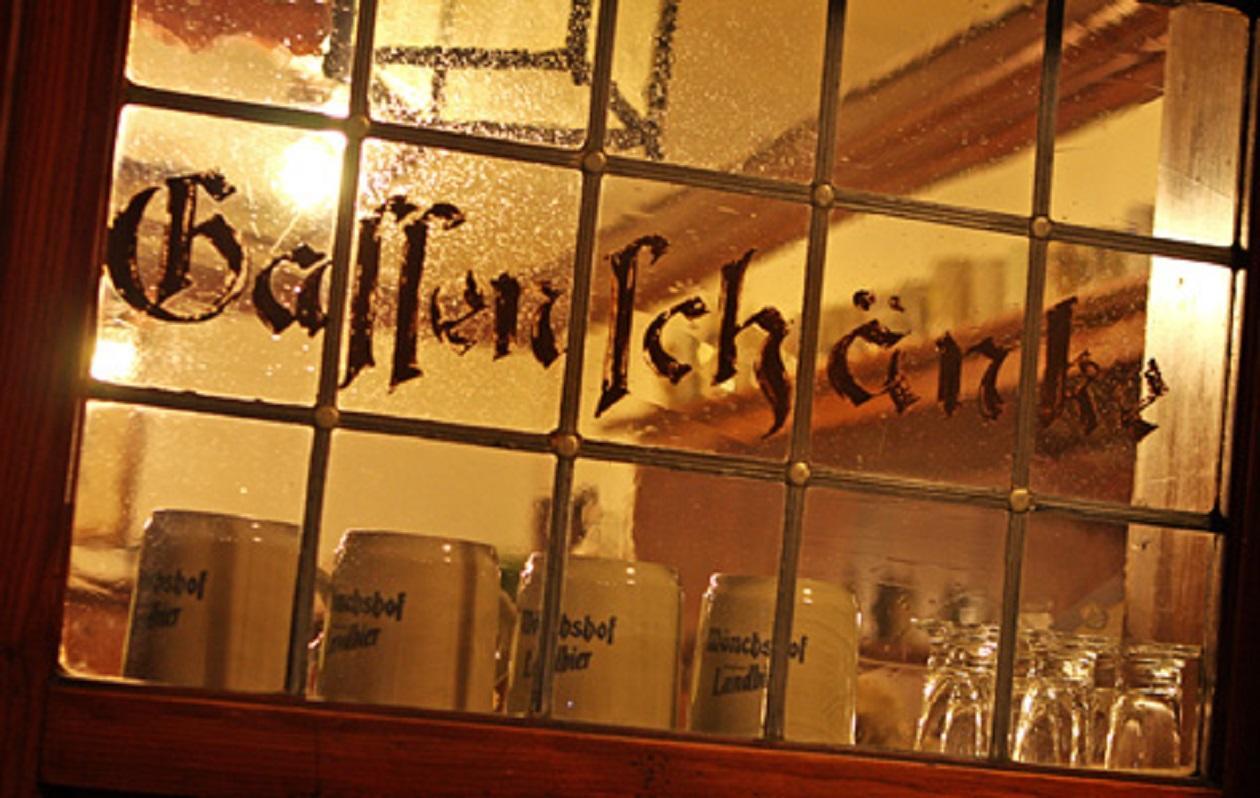 Traditionsgasthof Gruener Baum 바트 슈타펠슈타인 외부 사진